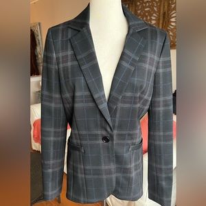 Woman’s fitted blazer
